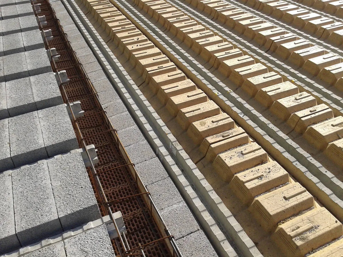 Strop rector czy teriva: Który wybór oszczędzi Twój budżet?