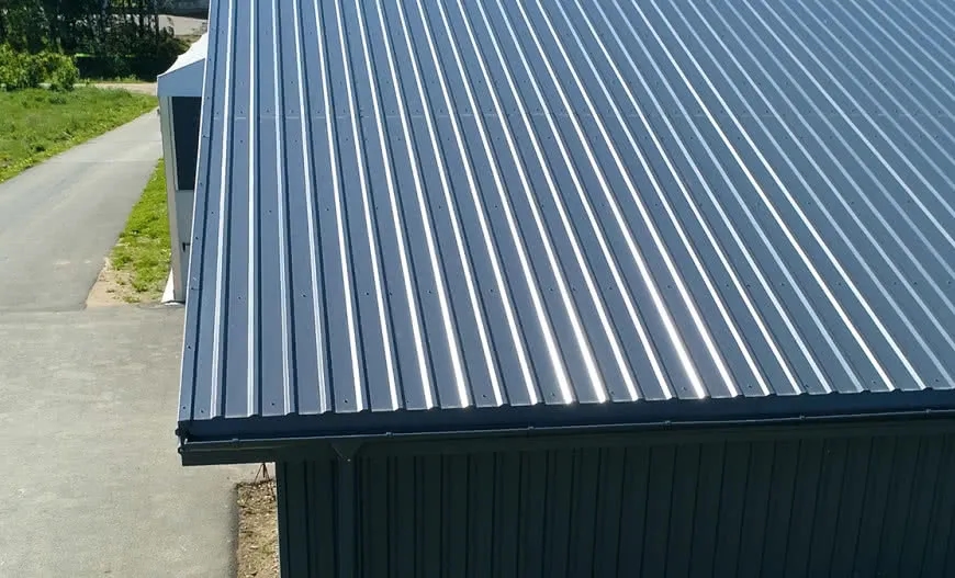 Jak pokryć dach blachą trapezową - uniknij najczęstszych błędów