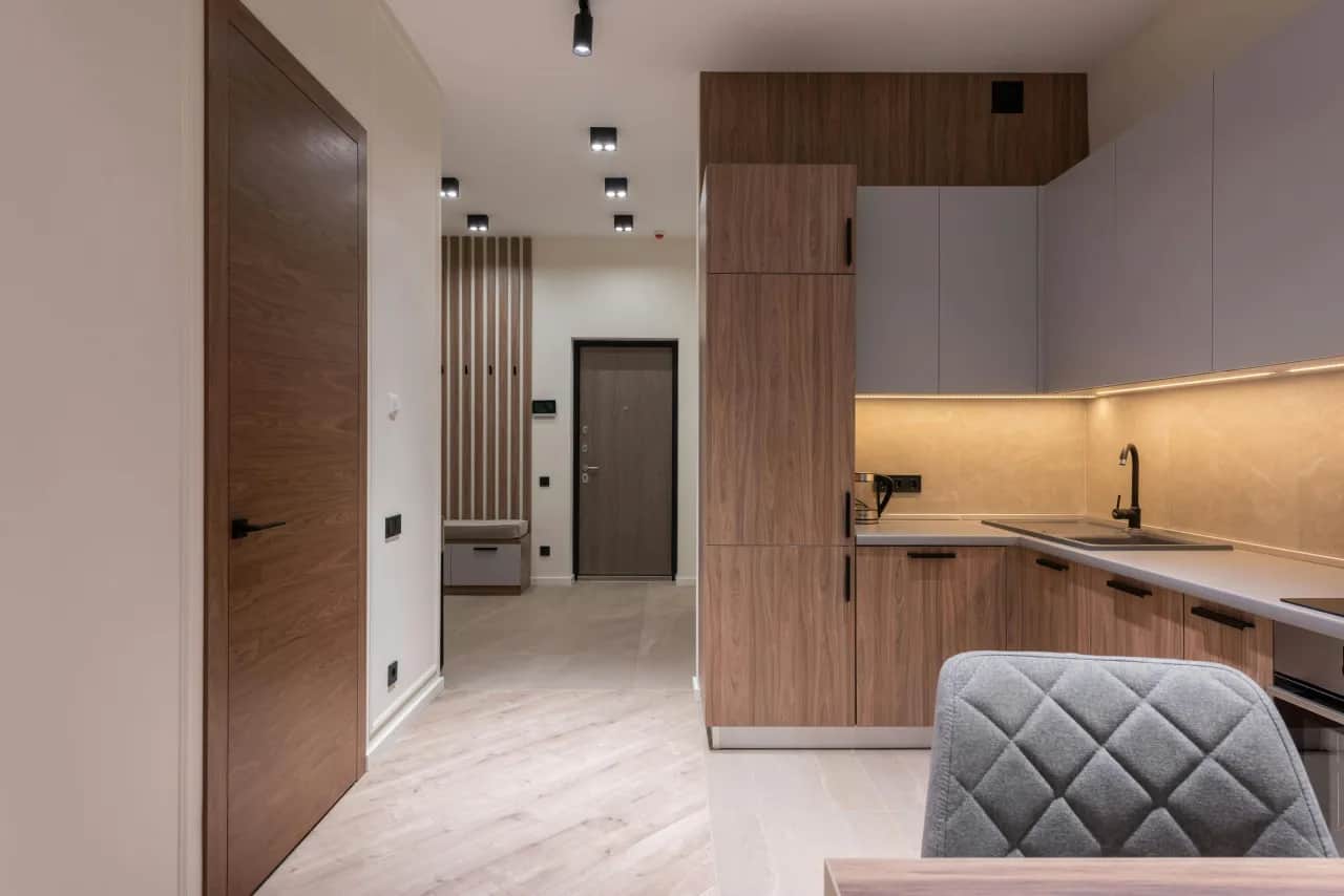 Jak stworzyć minimalistyczne wnętrze, które łatwo utrzymać w czystości?