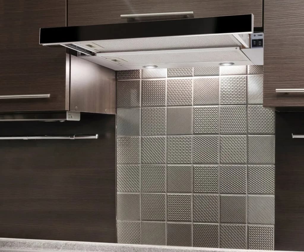 Jaką szafkę pod okap teleskopowy wybrać: wymiary i zasady montażu