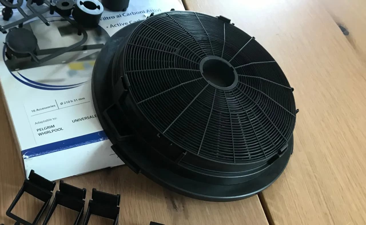 Jak wyczyścić filtr węglowy w okapie: skuteczne metody regeneracji