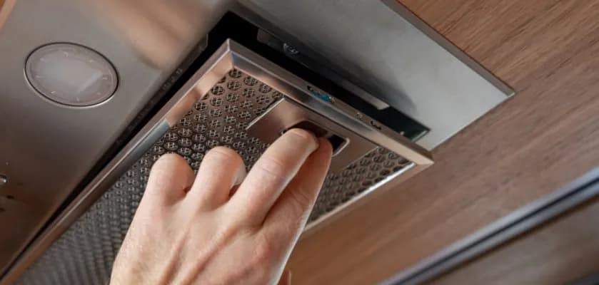 Jak zamontować filtr węglowy w okapie Teka: prosty poradnik montażu krok po kroku