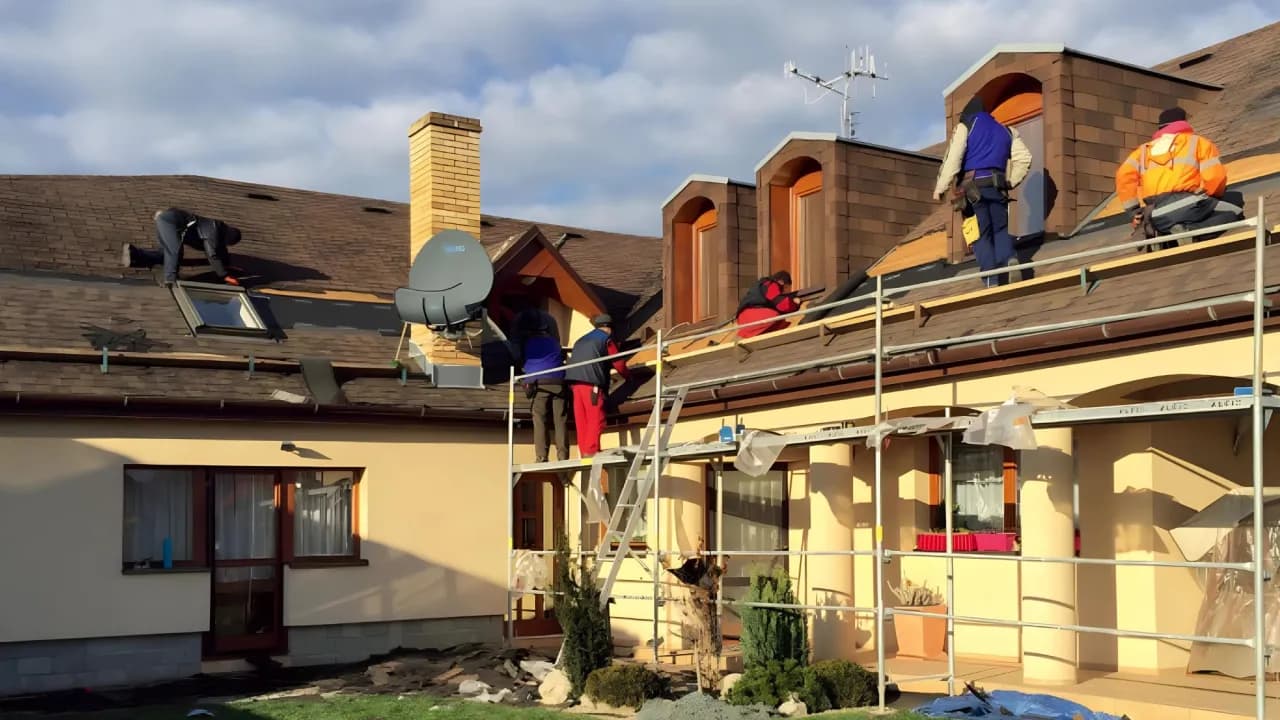 Kompletny poradnik jak naprawić dach z dachówki: 8 prostych kroków naprawy