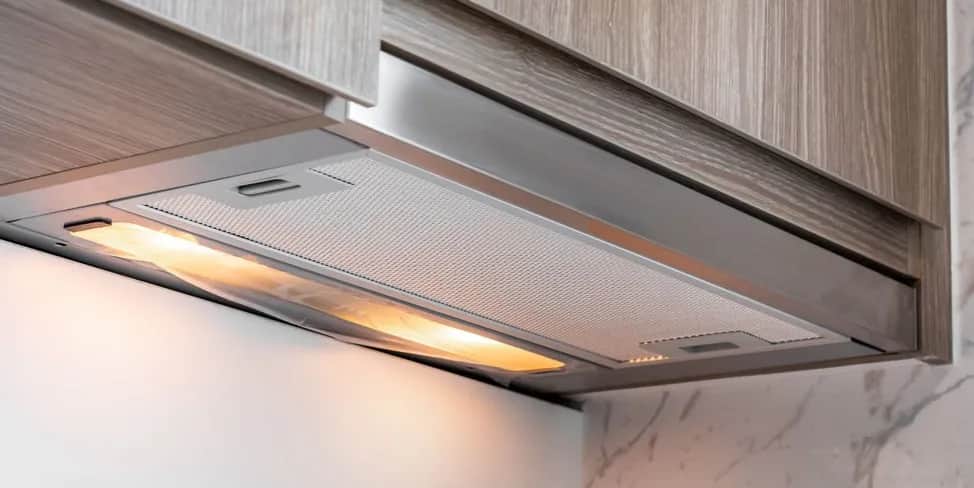 Jaki cichy okap wybrać - porównujemy najlepsze rozwiązania dla Twojej kuchni